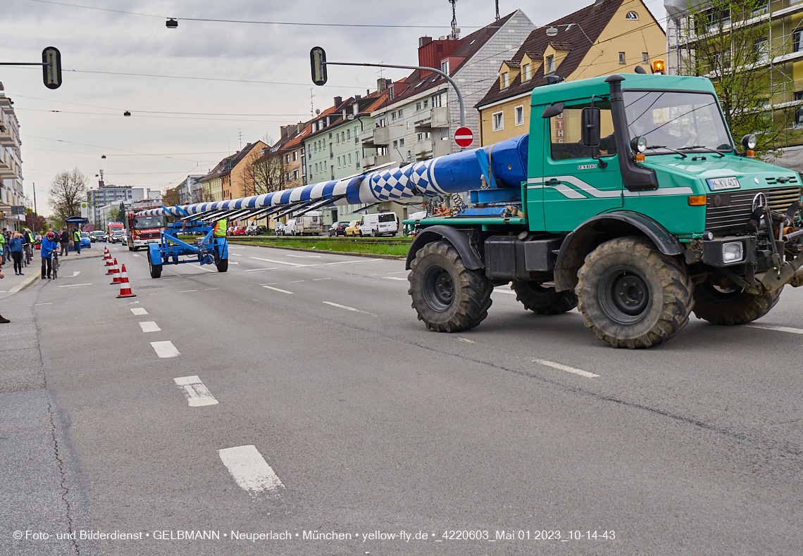 01.05.2023 - Maibaumaufstellung in Berg am Laim